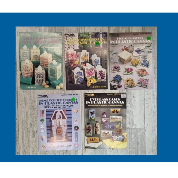 5 Vintage Leasure Arts Craft Leaflets Plastic Canvas Covers Coasters Holiday - Picture 13 of 13